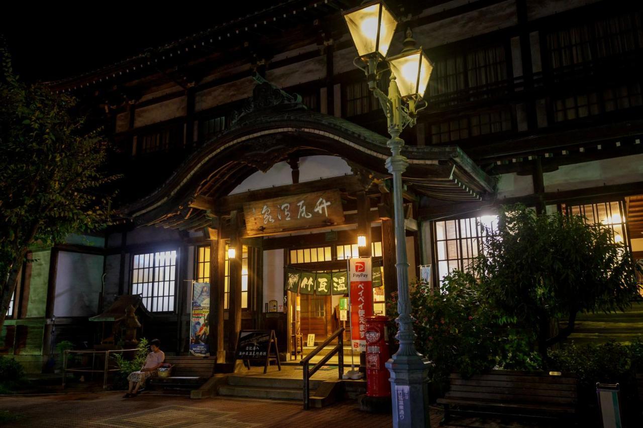 호텔 뉴 쓰루타 벳푸 외부 사진